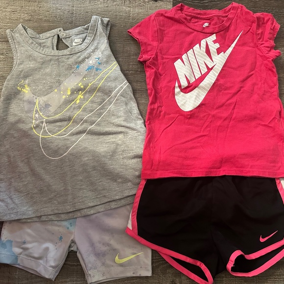 3T Nike sets - Picture 1 of 1